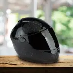 Künstlerische Keramikurne „Motorradhelm“
